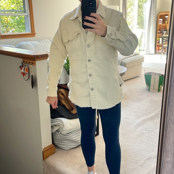 Shacket - Picture 5 of 5